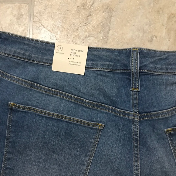 UNIVERSAL THREAD HIGH-RISE MIDI SHORT SIZE 18 - Picture 3 of 3